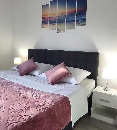 Apartman K&S Kastela Bagian luar foto