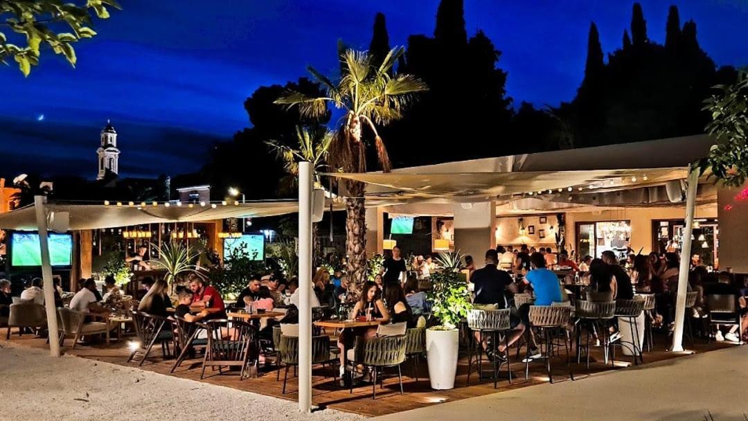 Apartman K&S Kastela Bagian luar foto