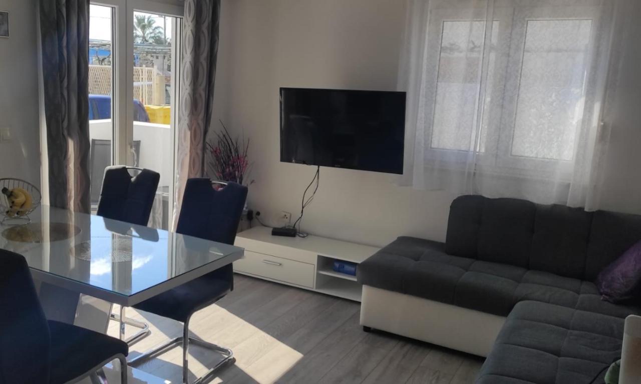 Apartman K&S Kastela Bagian luar foto