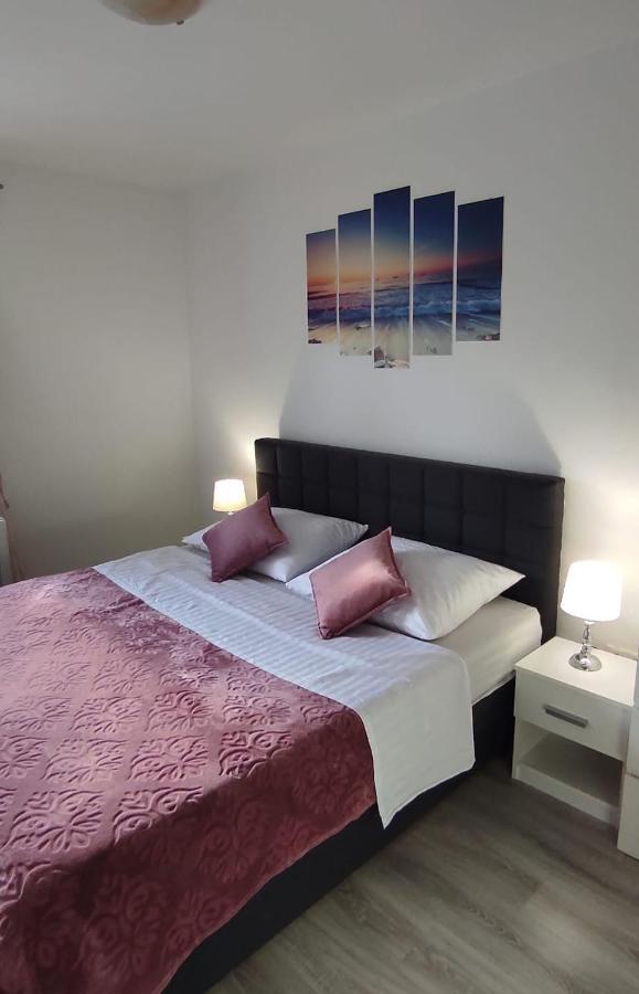 Apartman K&S Kastela Bagian luar foto